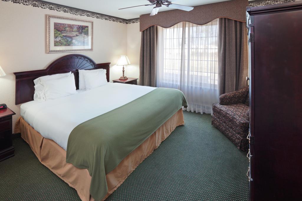 Holiday Inn Express Hotel & Suites Gainesville By Ihg Exteriér fotografie