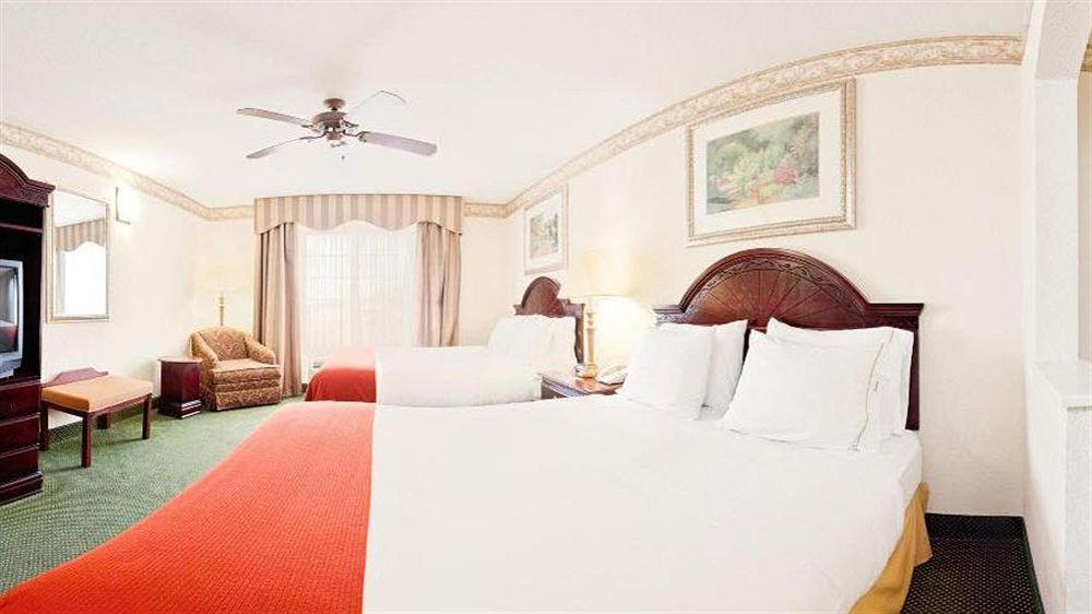 Holiday Inn Express Hotel & Suites Gainesville By Ihg Exteriér fotografie